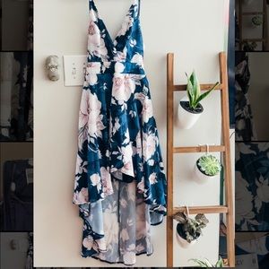 High Low Hello Molly Floral Dress! SZ 8 fits as 2